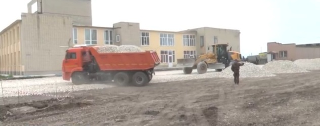 В Энгельсском районе ремонтируют поселковые дороги за счет средств регионального бюджета
