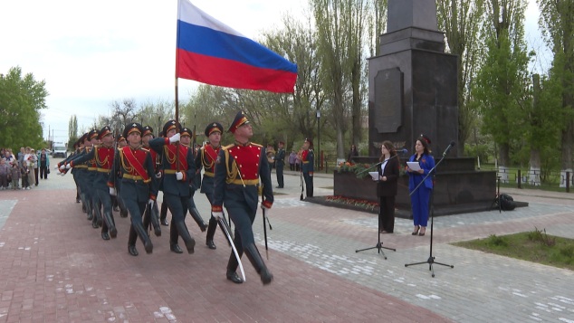 Новый "Рубеж Сталинградской доблести": в поселке Октябрьский торжественно открыли мемориал