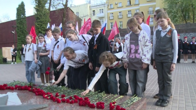 Огонь Победы зажжен в Смоленске: передача памяти героям