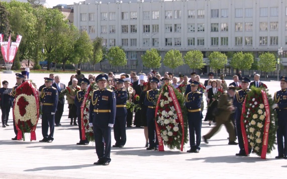Жители Белгорода почтили подвиг победителей