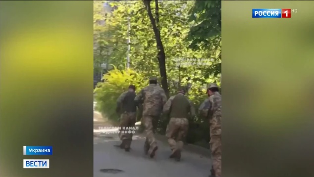 Украина усиливает украинизацию и мобилизацию: новые шаги и инциденты с избиением граждан