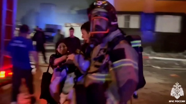 Спасение из огня: в Грозном оперативно ликвидировали крупный пожар в девятиэтажном доме