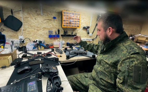 В Донбассе российские военные подготовили к доставке на передовую новые беспилотники