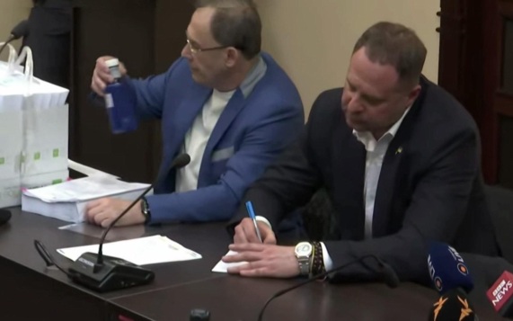 Суд отложил избрание меры пресечения для экс-главы офиса президента Украины Ермака из-за коррупционного скандала