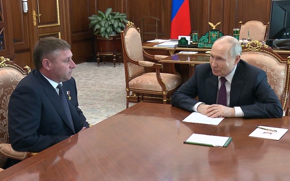 Указом президента Александр Шуваев назначен временно исполняющим обязанности губернатора Белгородской области