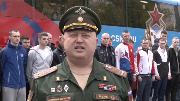 Из Москвы в спортивные роты отправились более восьмидесяти призывников