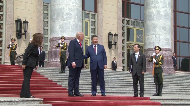 Исторический визит Дональда Трампа в Пекин: курс на "фантастическое будущее"
