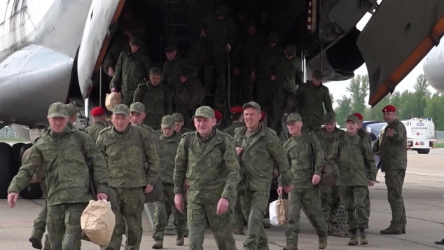 Россия и Украина провели обмен военнопленными по формуле "205 на 205"