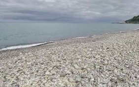 В Сочи ежедневно проверяют экологическое состояние пляжей: загрязнений нет