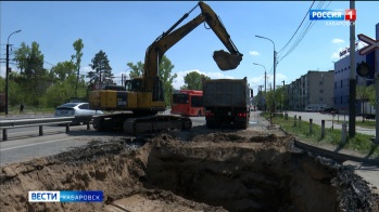 «Просим немного потерпеть»: внеплановый ремонт на Краснореченской обещают завершить до конца недели