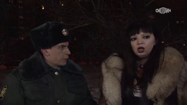 Человек на скамейке