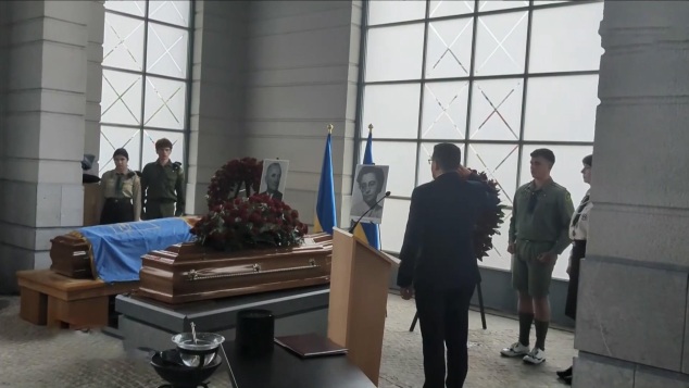 Останки Мельника возвращаются на Украину: Политическое захоронение и исторический спор
