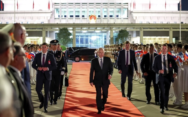 Путин и Си Цзиньпин укрепляют многополярный мир: новая эра российско-китайского партнерства
