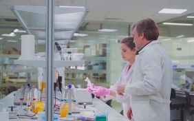 В Сириусе представили первую в мире рекомбинантную вакцину от аллергии на березу и кошек