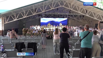 В Уварове отгремела «Кадетская симфония». Всероссийский фестиваль «Кадетская симфония» проходит в 14-й раз.