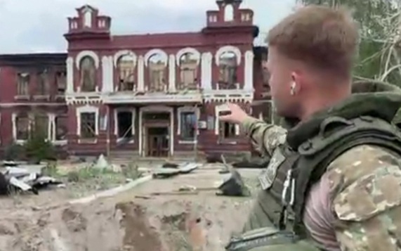 Число погибших при ударе ВСУ по общежитию колледжа в Старобельске выросло до 10