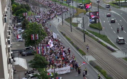 В Белграде прошел массовый антиправительственный митинг