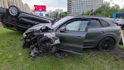 Появились кадры с места ДТП автомобиля Прудникова в Москве
