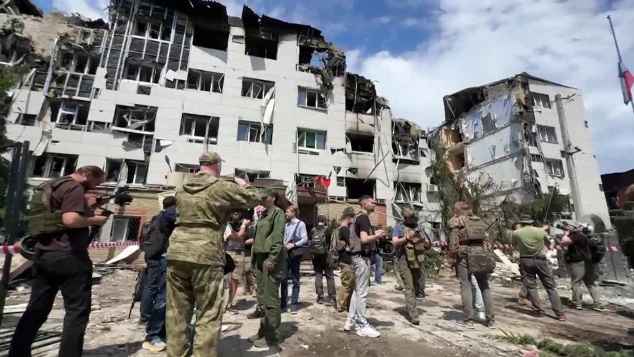 50 журналистов из 19 стран приехали на место массового убийства