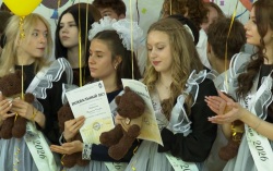 Последние звонки прозвенели в школах Амурской области