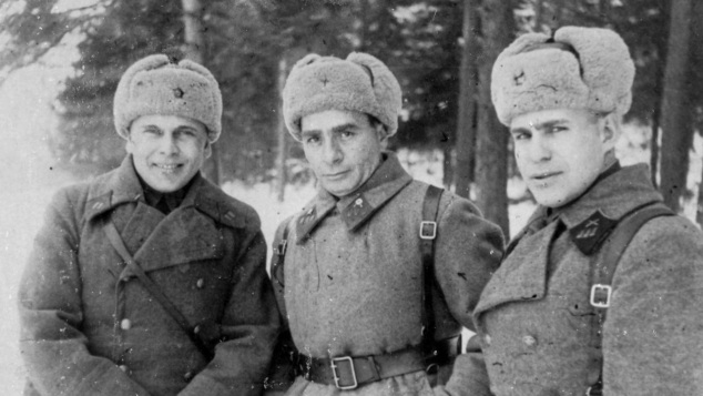 28 мая. Пала Парижская коммуна, опера "Мадам Баттерфляй", введены шапки-ушанки, договор между СССР и США о подземных ядерных взрывах.