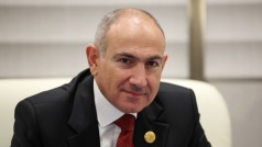 Пашинян всё говорит, что Армения разбогатеет, получит газ транзитом, но это теория