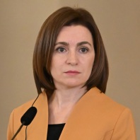 Санду готова сдать страну