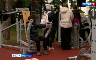 «Тут любой может заниматься»: в парке стадиона имени Ленина открыли ещё одну новейшую спортплощадку