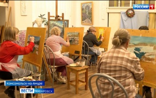 «Он – как солнце»: художник из Города юности помогает мамам бойцов спецоперации …своим искусством