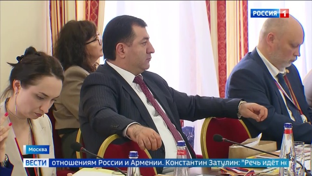 Отношения России и Армении на перепутье: обсуждение на "Лазаревском клубе" в Москве перед выборами