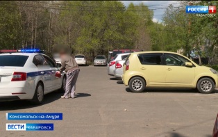 «Парковка – не привилегия»: в Городе юности начали эвакуировать нарушителей с мест для инвалидов