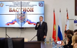 На полигоне ДВОКУ журналистов из восьми регионов учат действовать в экстремальных условиях