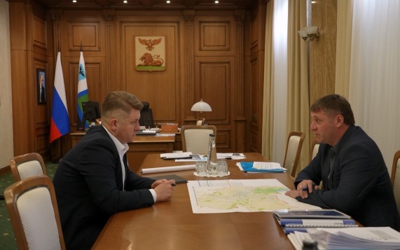 Александр Шуваев провел рабочую встречу с Валентином Демидовым