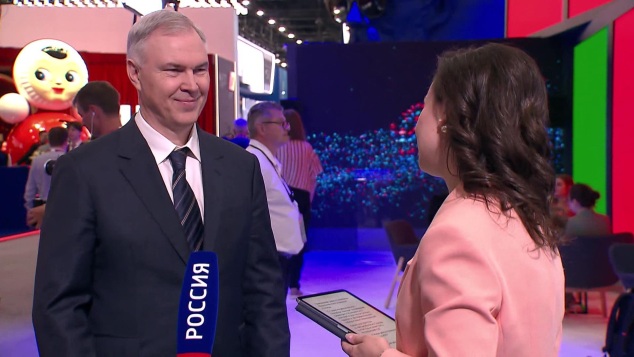 Рекорды Пулково и подготовка кадров: интервью Леонида Сергеева на ПМЭФ