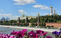 Москва изнывает от жары и ждет дождя