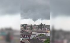Очевидцы сняли смерч в Керчи