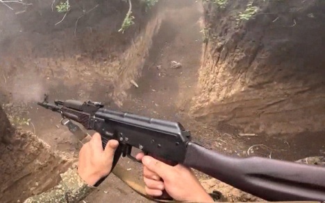 Наши военные показали, как штурмуют украинские позиции