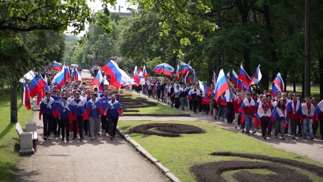 От Калининграда до Владивостока - вся страна готовится отметить День России