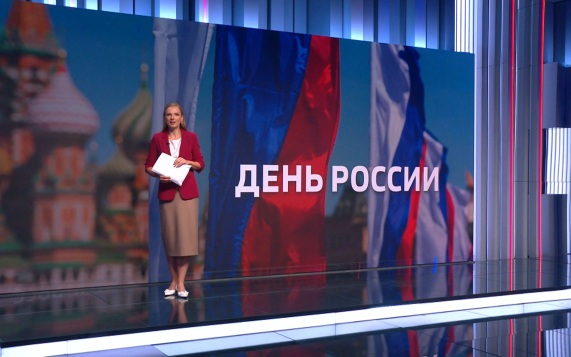 Путин вручил государственные награды героям труда и лауреатам премий
