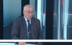 Гость студии — заведующий кафедрой летательных аппаратов и двигателей Иркутского филиала МГТУ ГА Андрей Сафарбаков