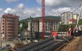 В Сочи строят два дома для переселенцев из аварийного жилья