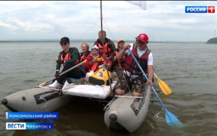 "Ощущения, что видела всё!": в сплав по Амуру отправилась команда общества слепых и ветеранов СВО