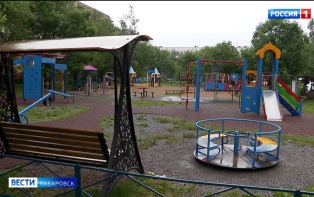 Настоящий детский дворец стал украшением квартала в Березовке благодаря проекту "ТОС в каждый двор"
