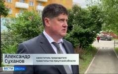 Новые тротуары, фонари и лавочки. В Шелехове благоустраивают территории