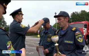 «Змейка», разворот и боевое развёртывание: краевые соревнования пожарных прошли в Хабаровске