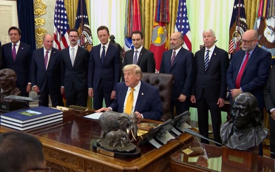 Трамп раскритиковал траты США на НАТО и политику Кира Стармера