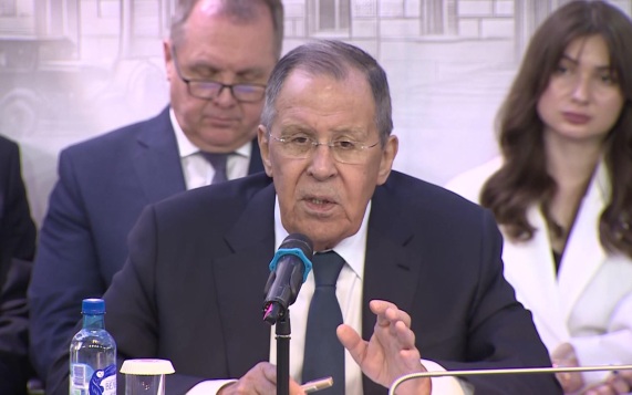 Лавров: Запад под видом переговоров хочет остановить наступление РФ и накачать Украину оружием