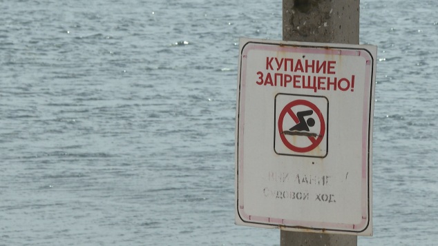Водолазы проверяют пляжи в Волгограде перед их открытием