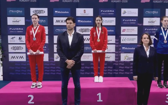 Кедрина выиграла золото юниорского ЧЕ по прыжкам в воду в Будапеште