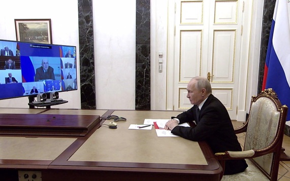 Владимир Путин провел совещание с постоянными членами Совета Безопасности